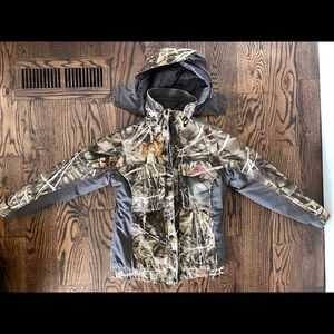 Game Winner Women’s Camo insulated jacket
